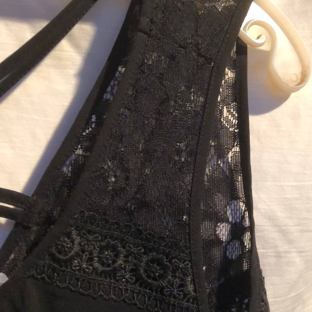 SALE 🔥 H&M Divided Top - Picture 7 of 8